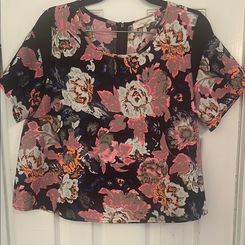 Floral Women's Top & short set - Multicolor